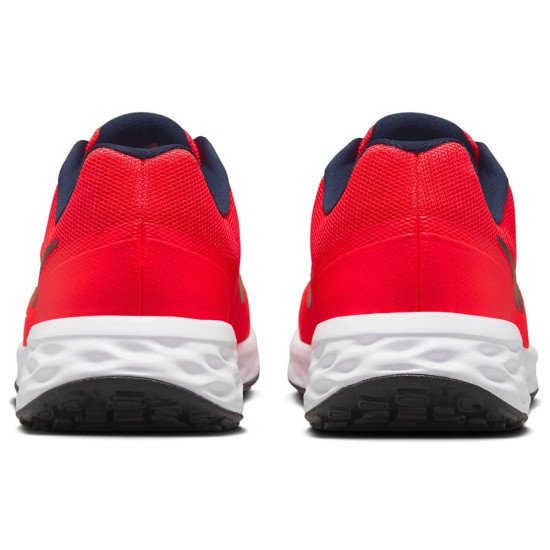 Nike Revolution 6